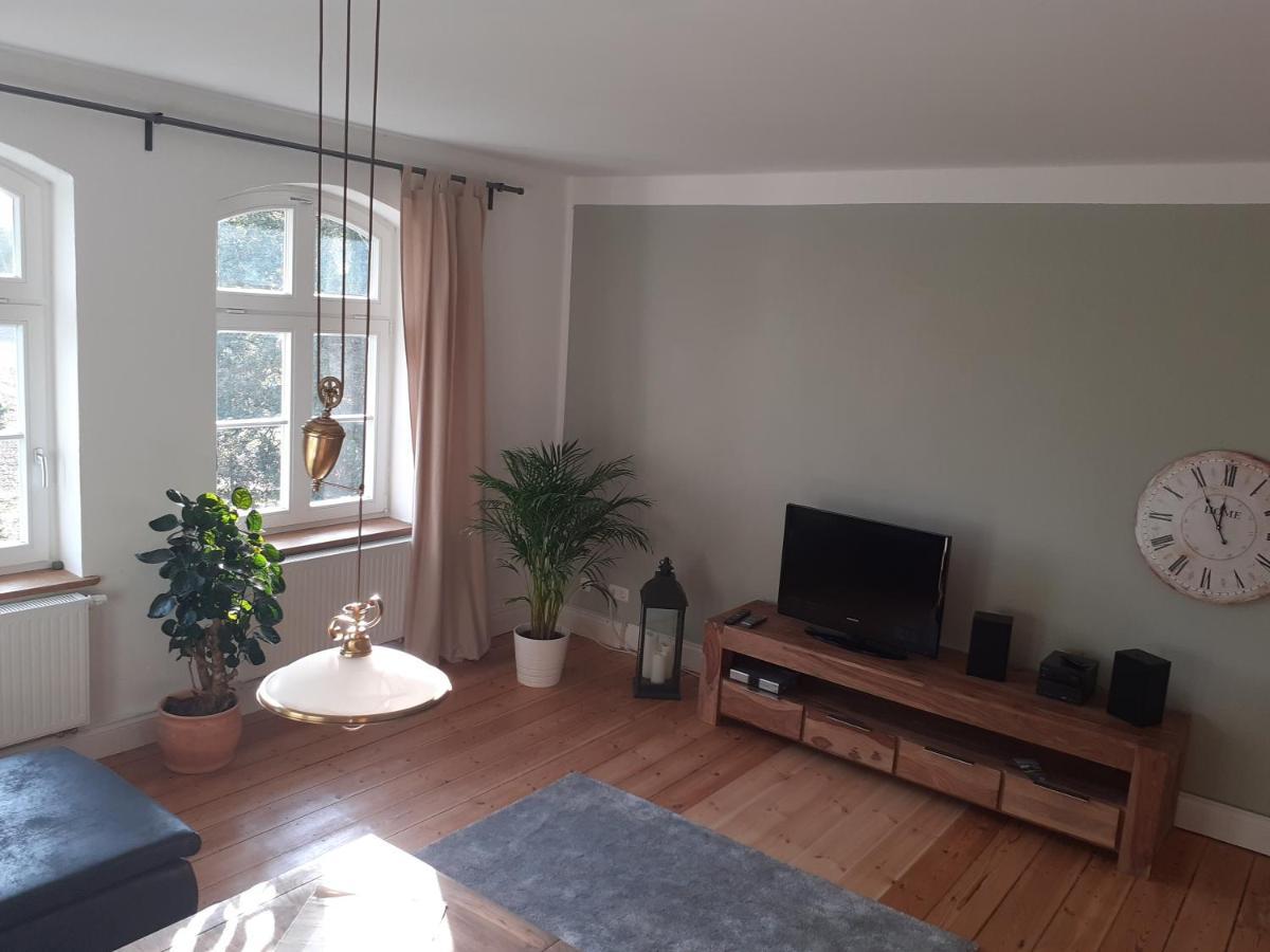 Kuhstorf Ferienwohnung Ehemalige Revierfoersterei "Uns Luett" מראה חיצוני תמונה